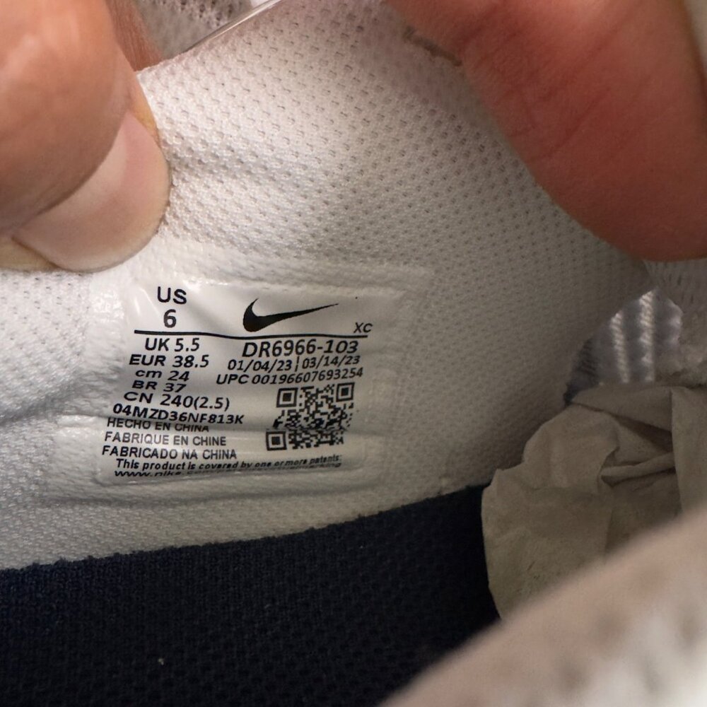 Nike court Air Zoom Vapor 11 sneakers Shoes tennis White/Green Size 6 Men no box - Picture 4 of 13